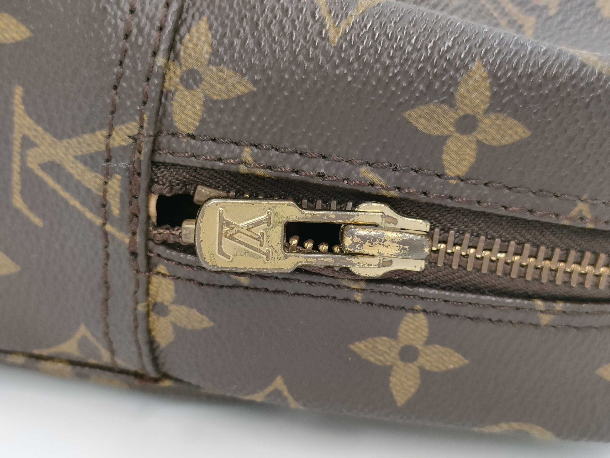 LOUIS VUITTON Monogram Second Bag 28 M47522 Pouch