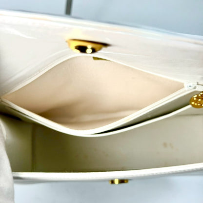 CHANEL Lambskin Coco Mark Chain Handbag White with Guarantee Card 4852158 Handbag