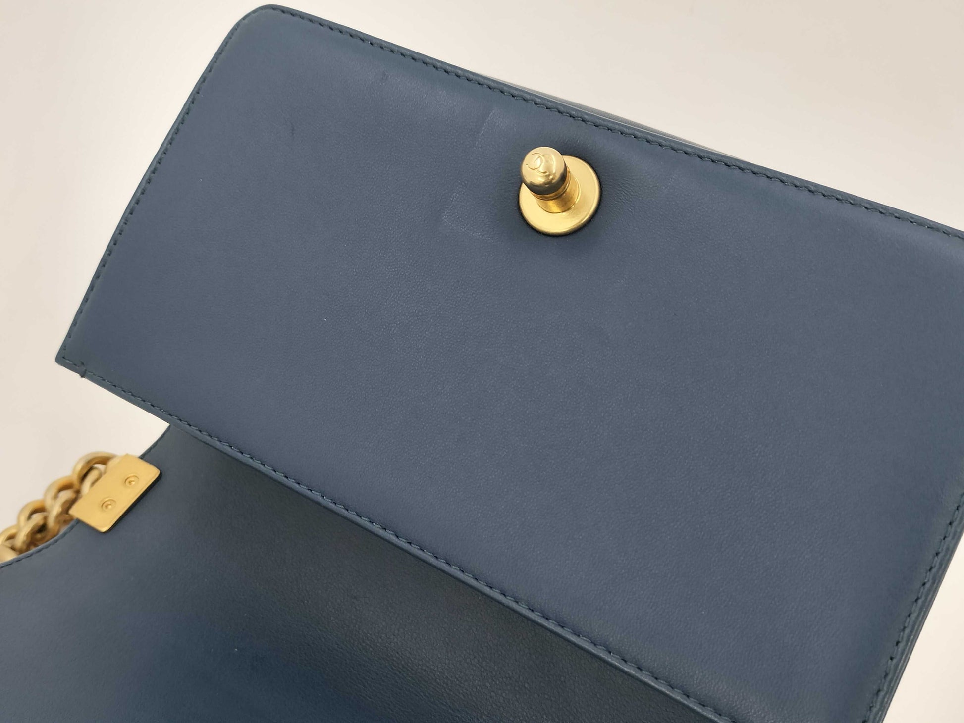 CHANEL Boy Chanel 23 Series B1637 Shoulder Bag