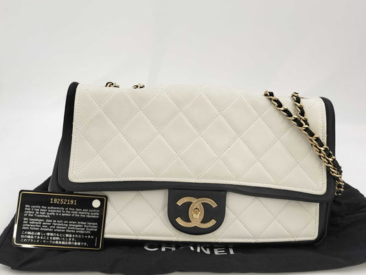 CHANEL Matelasse Shoulder Bag, 19th Series, B1645