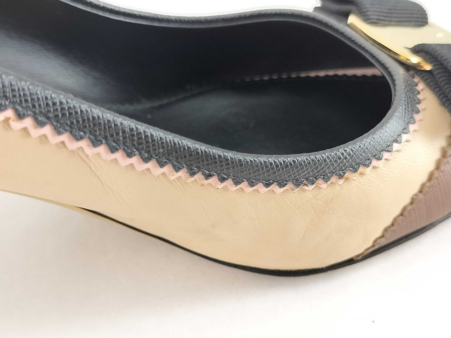 Salvatore Ferragamo Vara Pumps