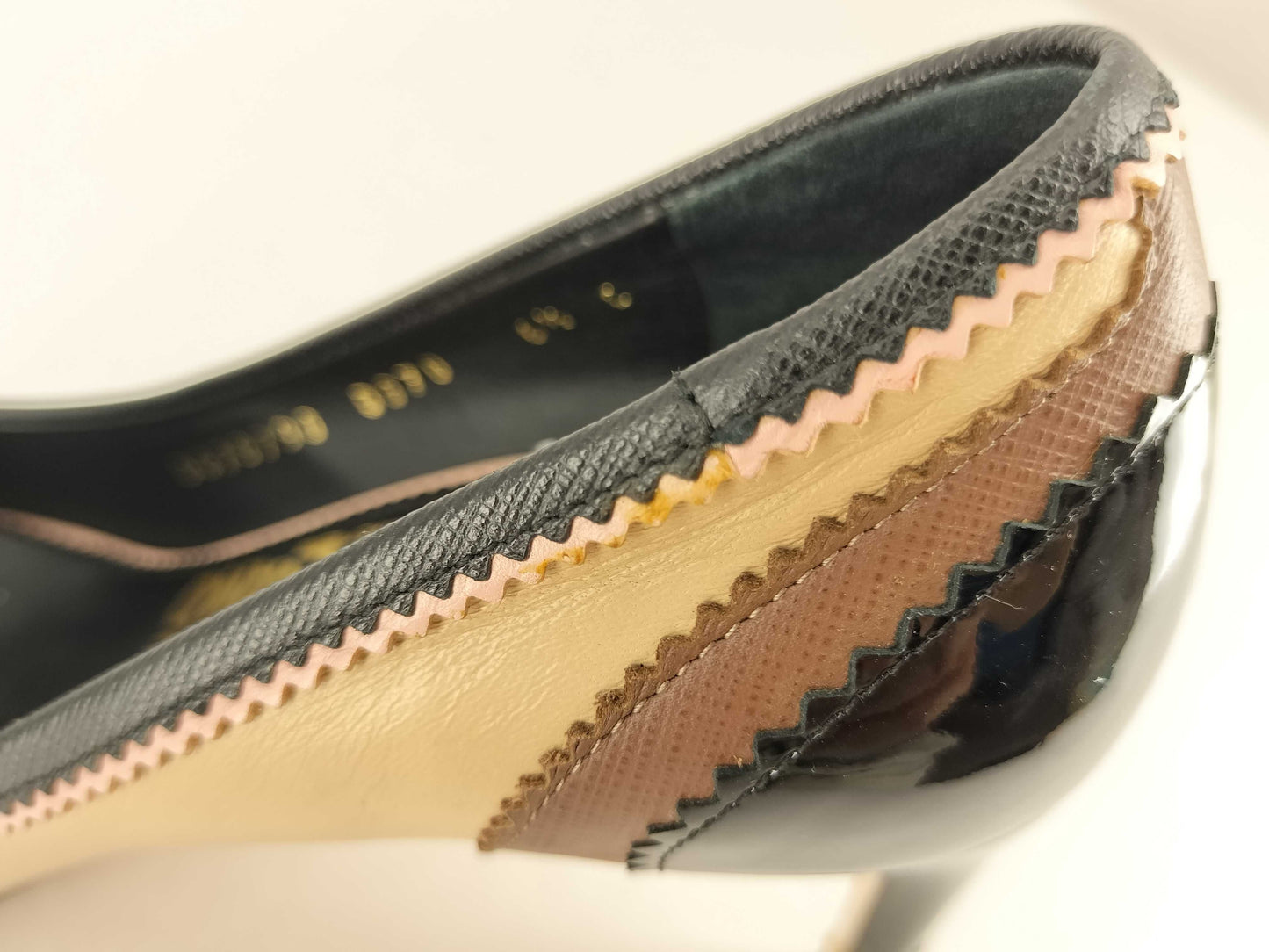 Salvatore Ferragamo Vara Pumps