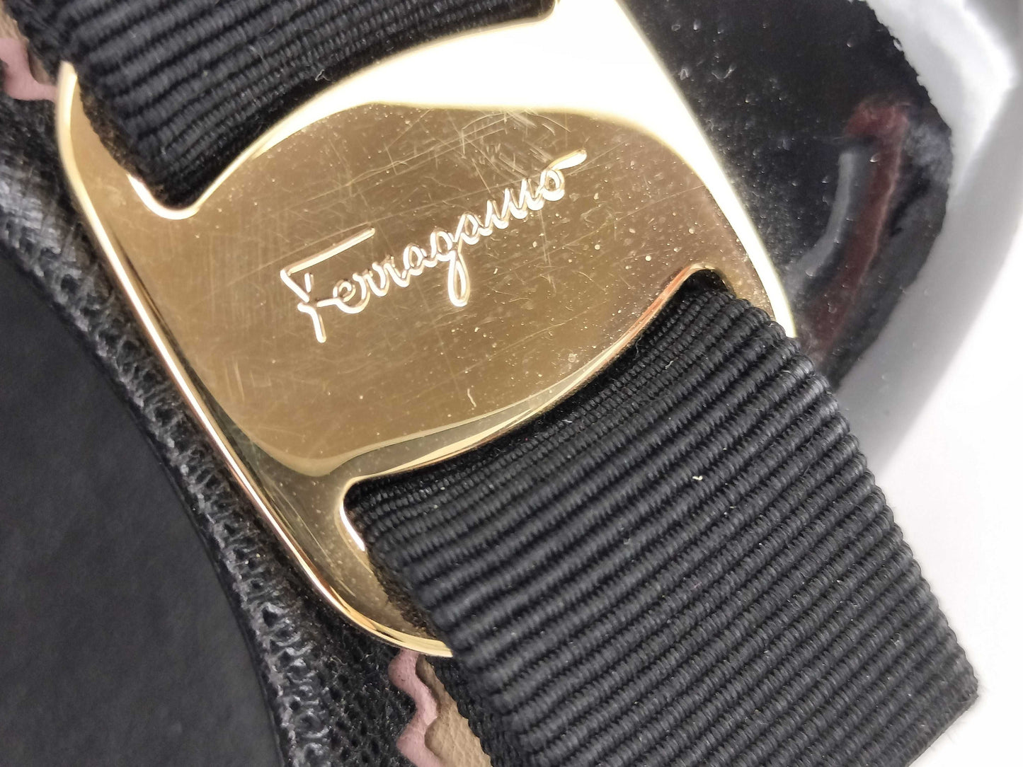 Salvatore Ferragamo Vara Pumps