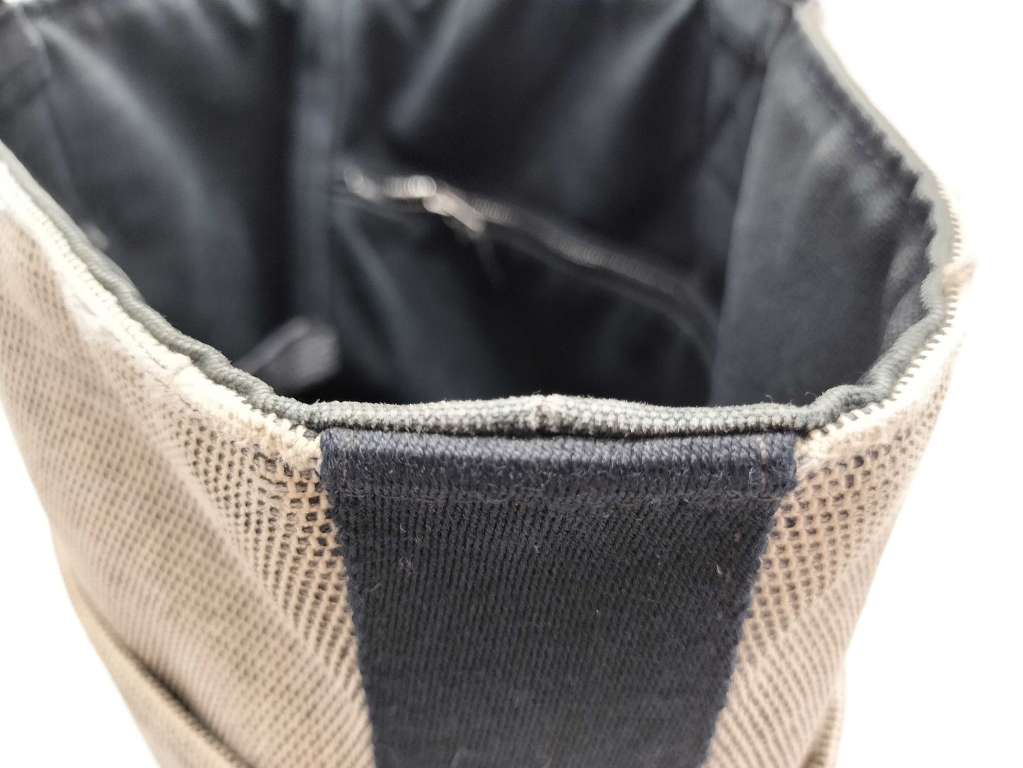 HERMES Canvas Handbag