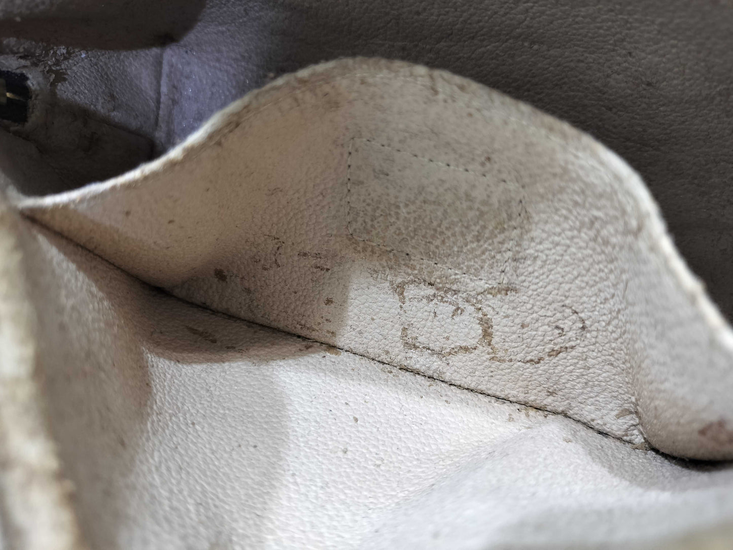 LOUIS VUITTON M47515 Monogram Louis Vuitton Pouch