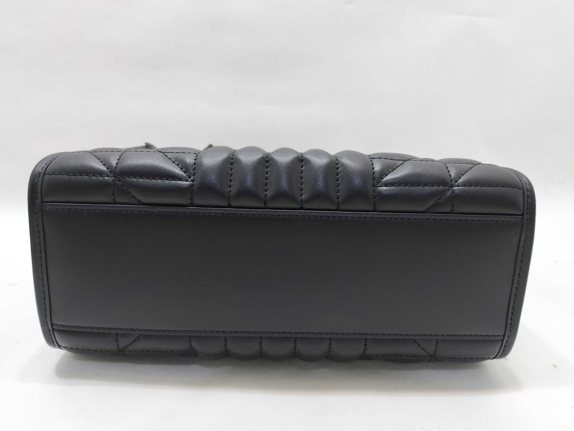 GUCCI GG Marmont Leather Chain Shoulder Bag