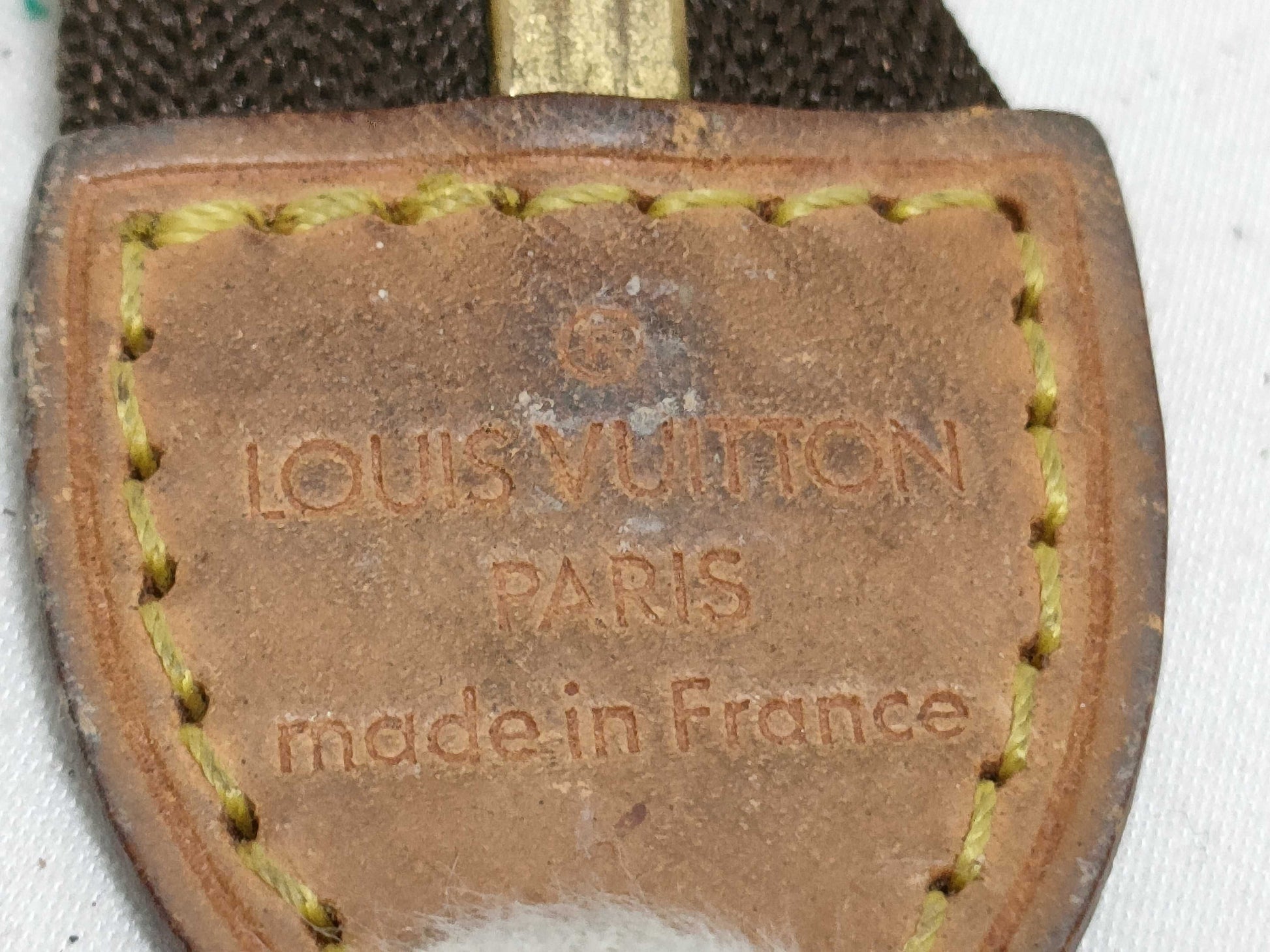 LOUIS VUITTON M47542 Monogram Louis Vuitton Poche Toilette 26 Second Bag