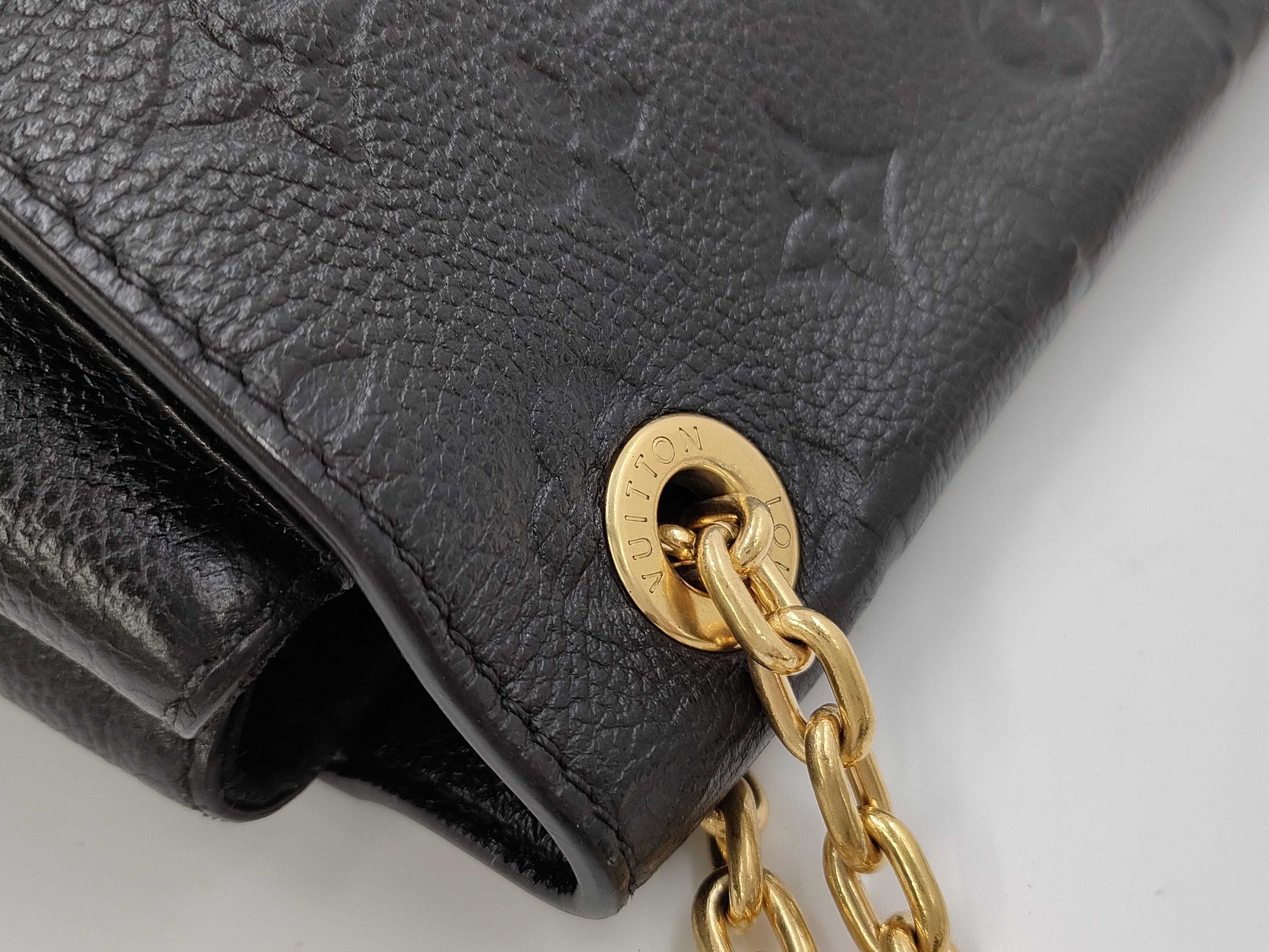 LOUIS VUITTON Monogram Chain Shoulder Bag