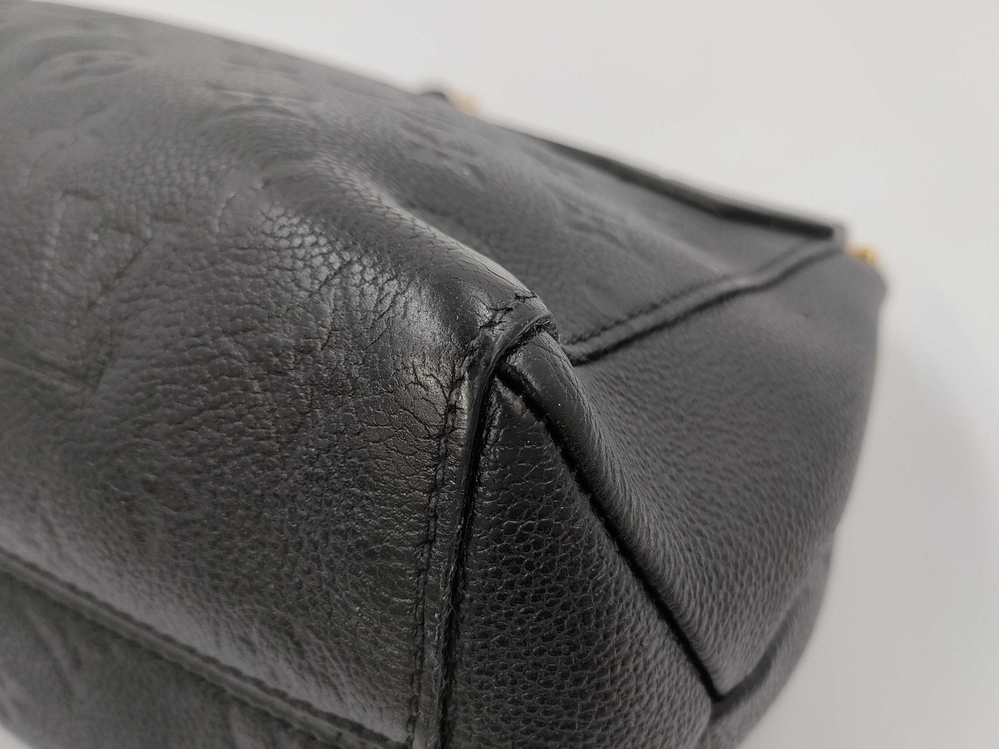 LOUIS VUITTON Monogram Chain Shoulder Bag