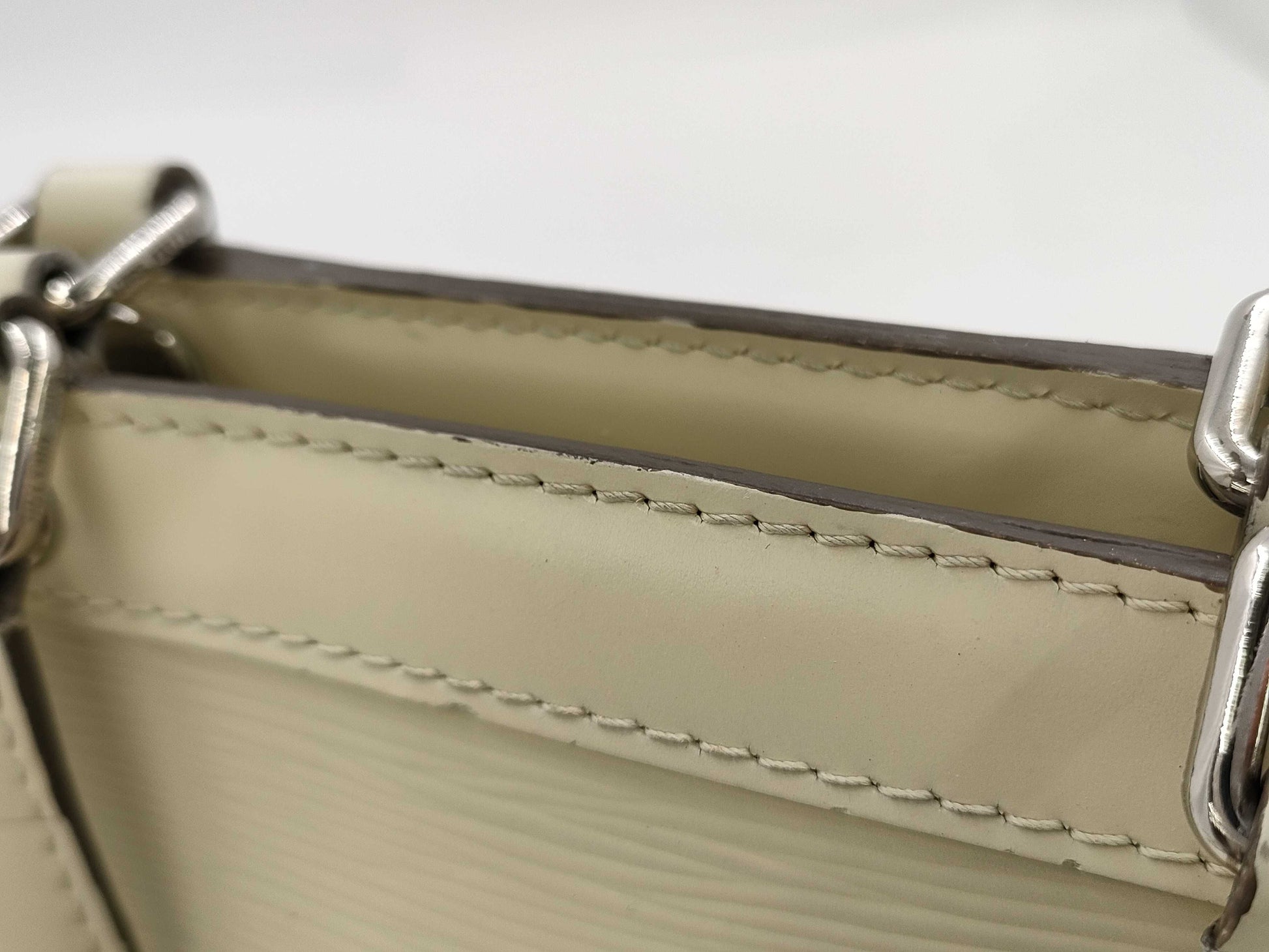 LOUIS VUITTON Epi Handbag