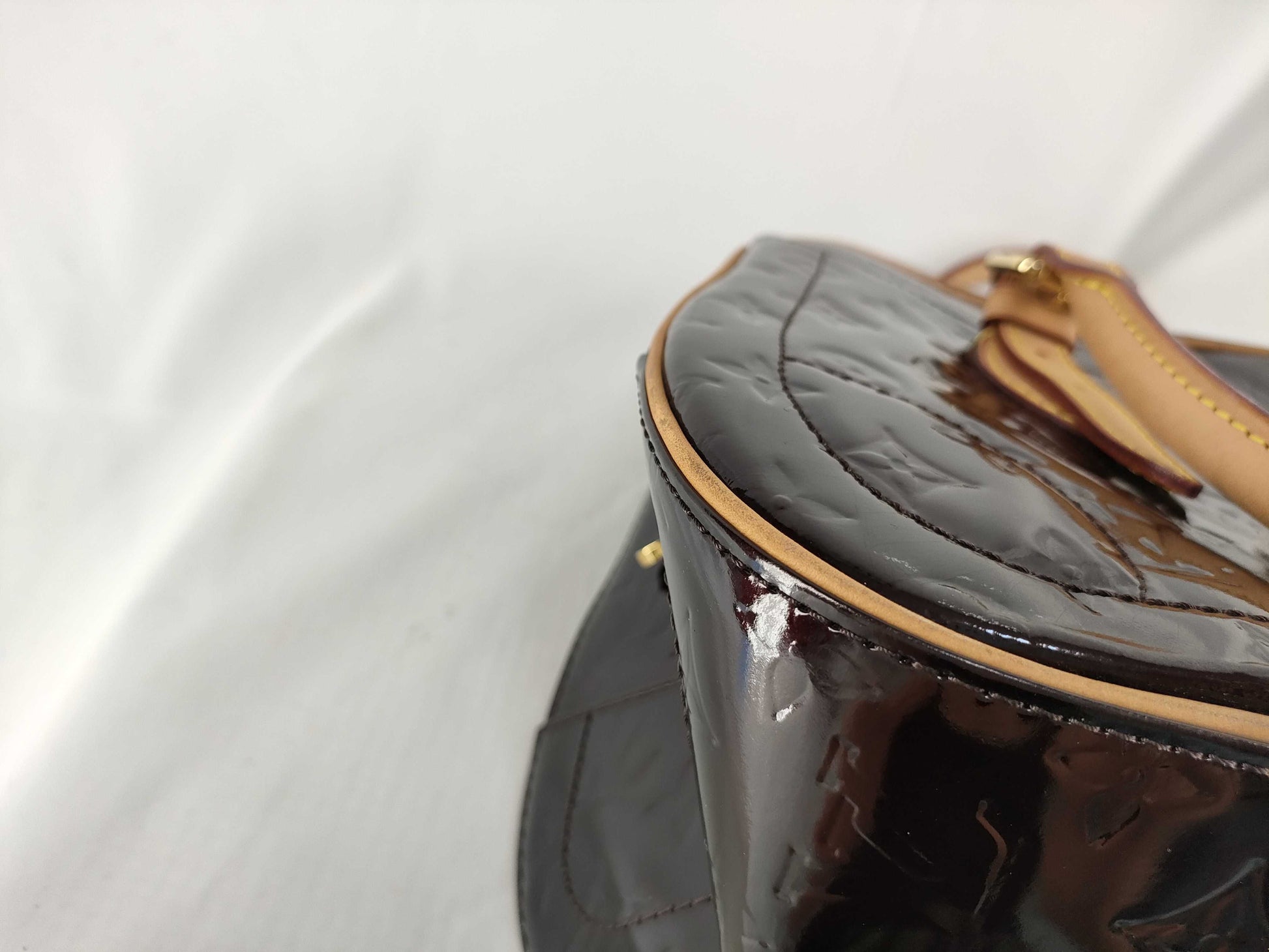 LOUIS VUITTON Vernis PH - Louis Vuitton Amarante Monogram Vernis Summit Handbag 29cm