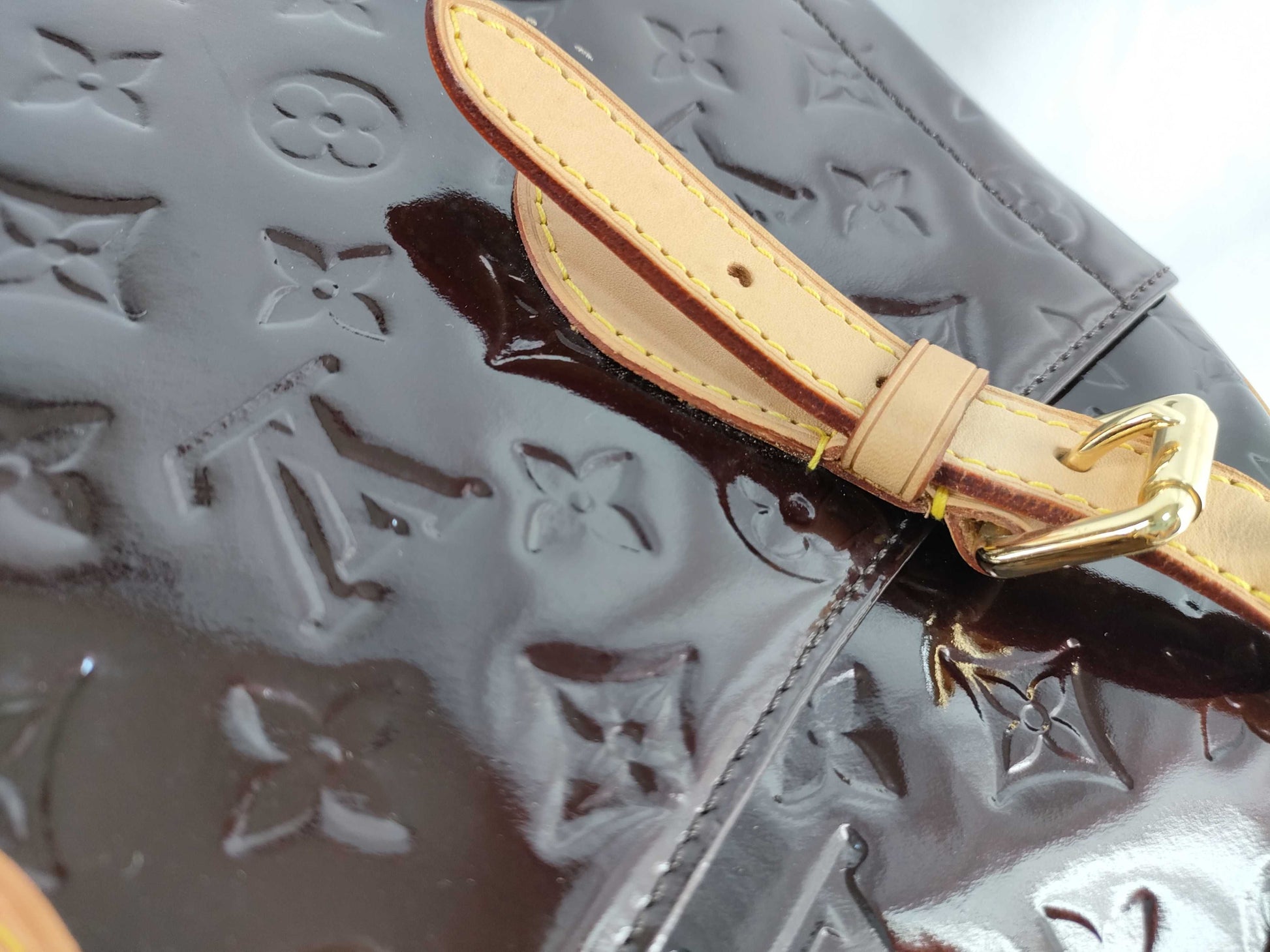 LOUIS VUITTON Vernis PH - Louis Vuitton Amarante Monogram Vernis Summit Handbag 29cm