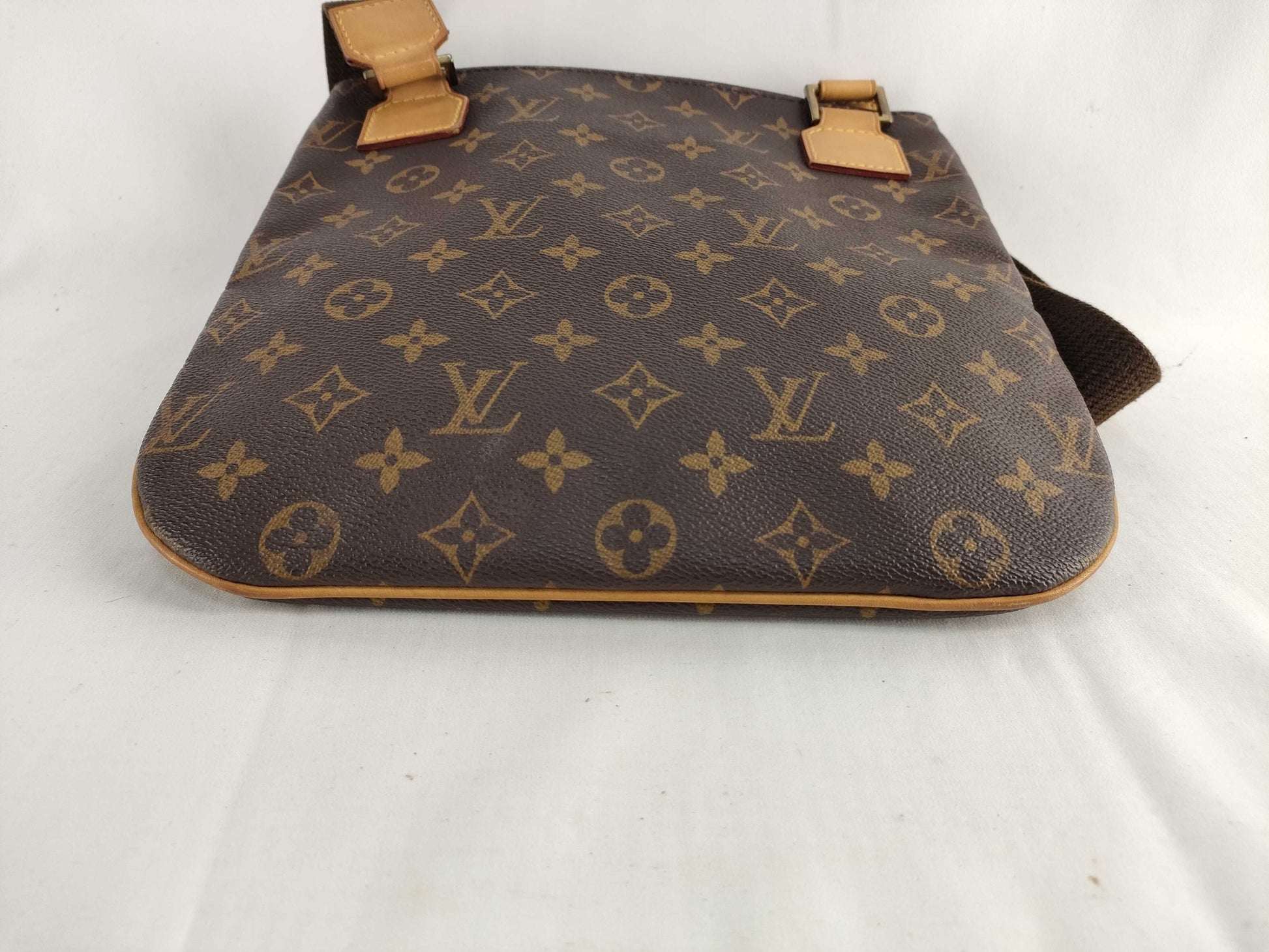 LOUIS VUITTON M40044 Monogram HK-LV M40044 Pochette Bosphore shoulder bag