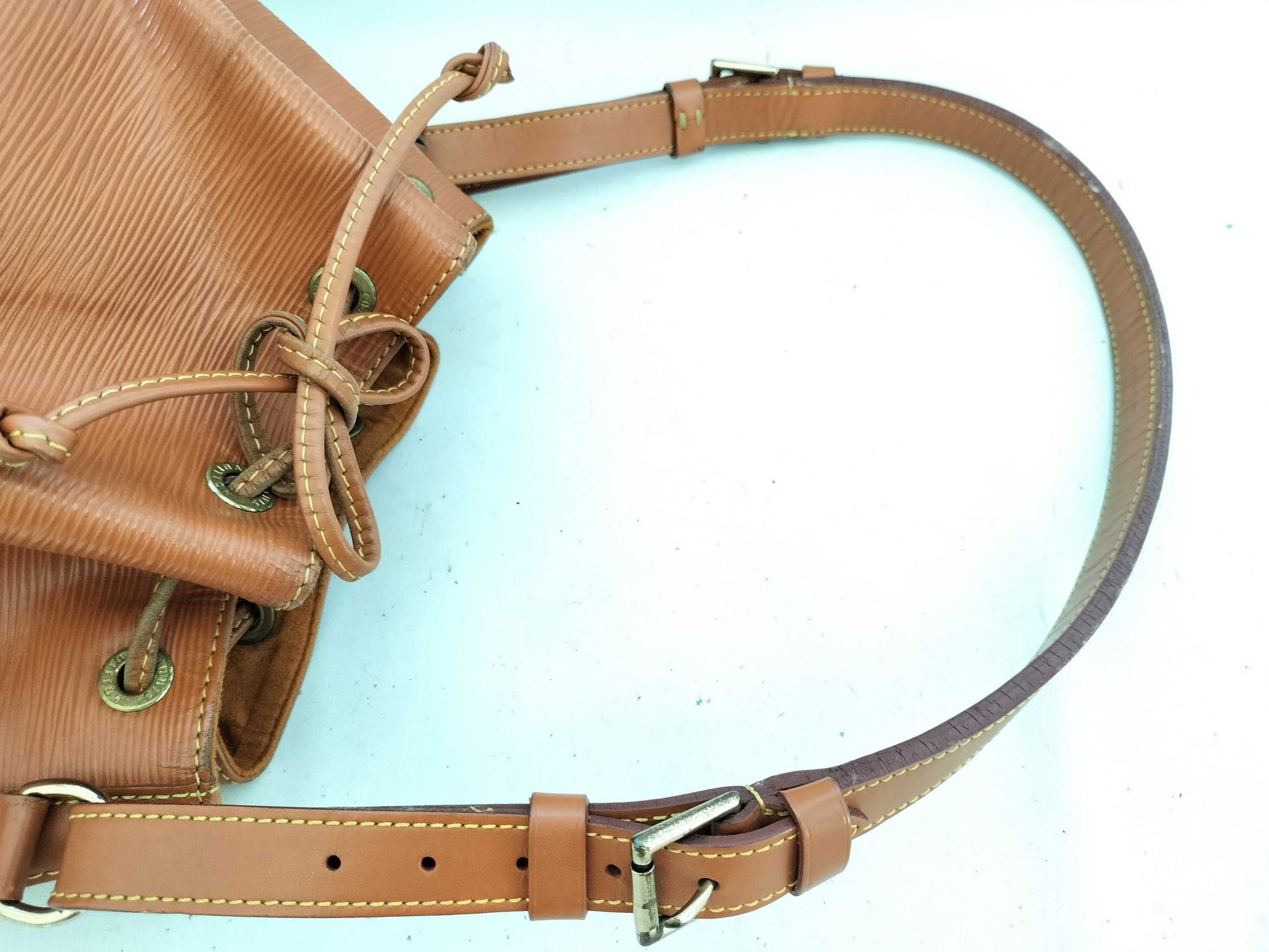 LOUIS VUITTON M44108 Epi Petit Noe Brown Shoulder Bag