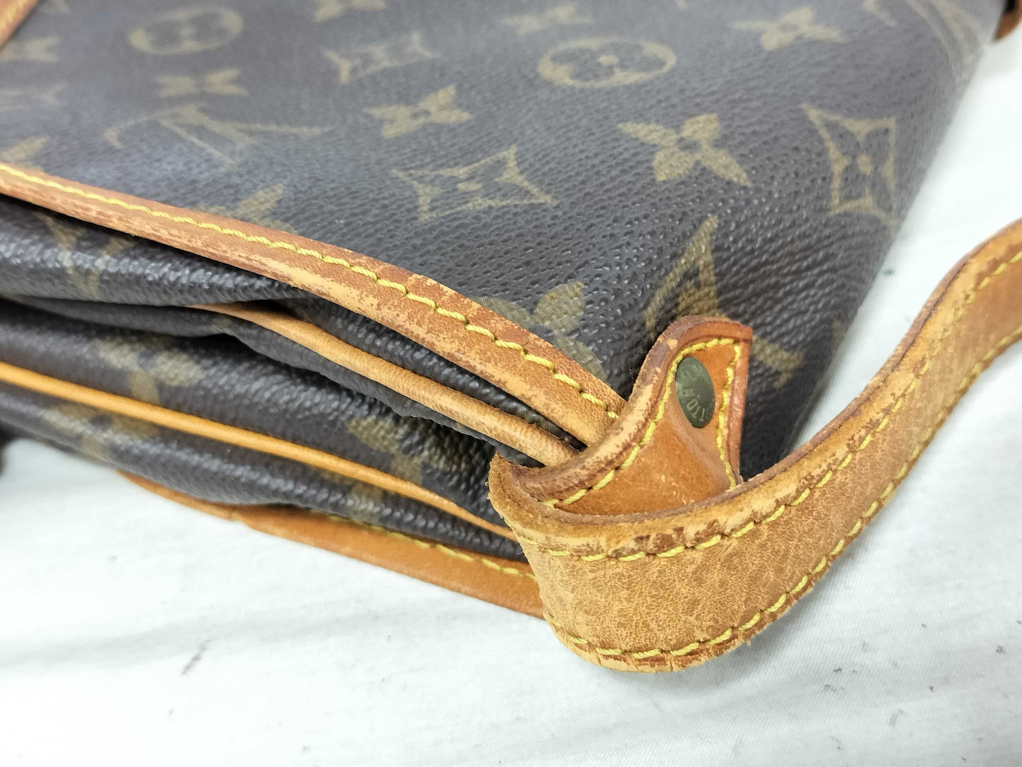LOUIS VUITTON M42254 Monogram Saumur 35 M42254 VI883 Shoulder Bag