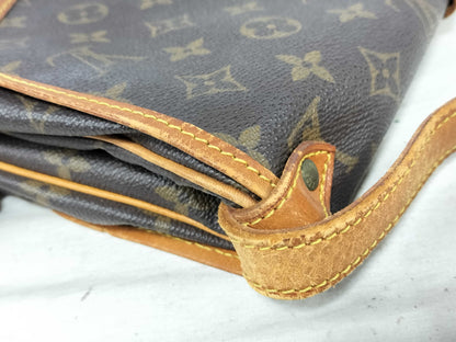 LOUIS VUITTON M42254 Monogram Saumur 35 M42254 VI883 Shoulder Bag