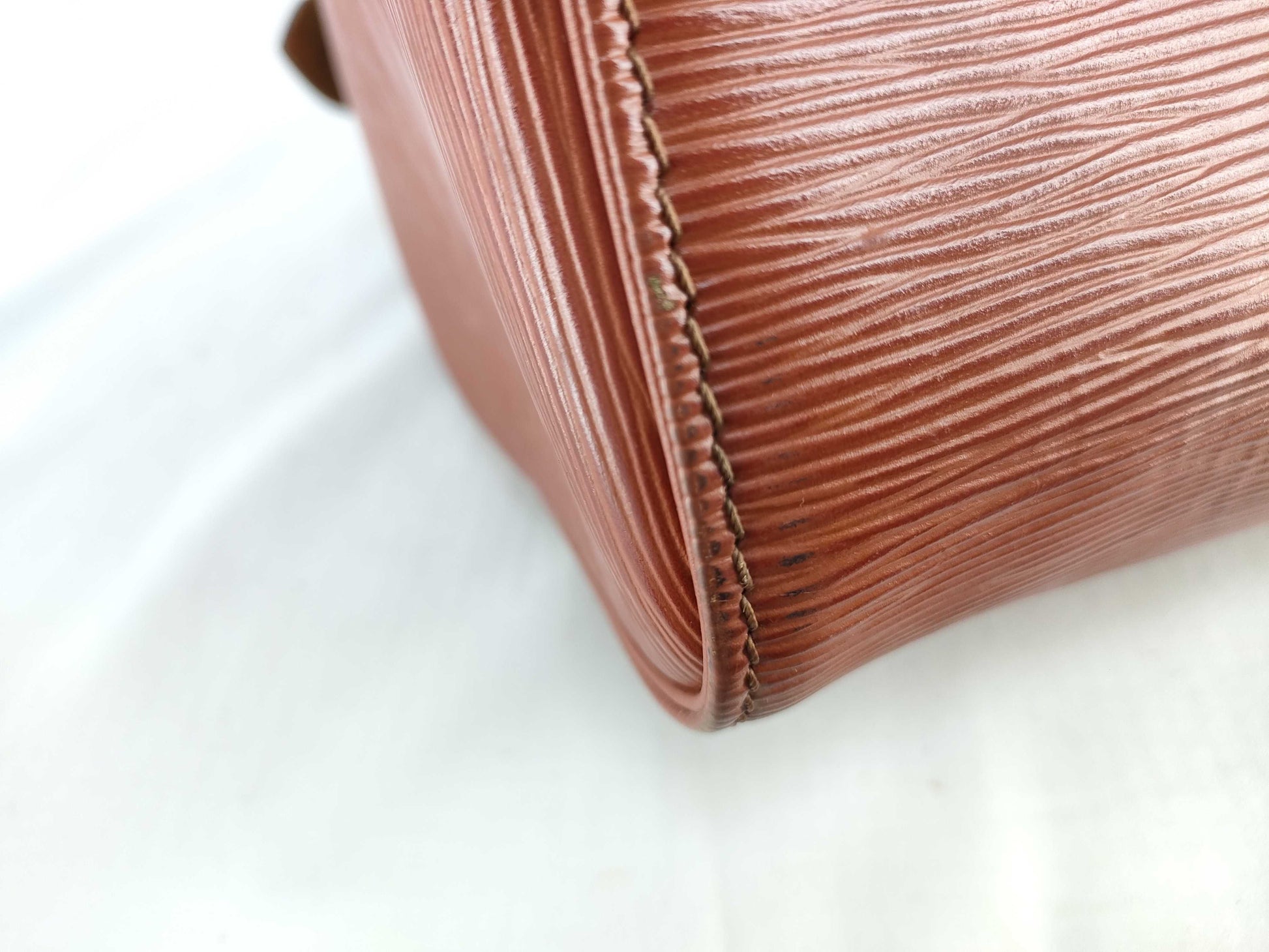 LOUIS VUITTON M43003 Epi Louis Vuitton Speedy 30 M43003 VI0965 Handbag