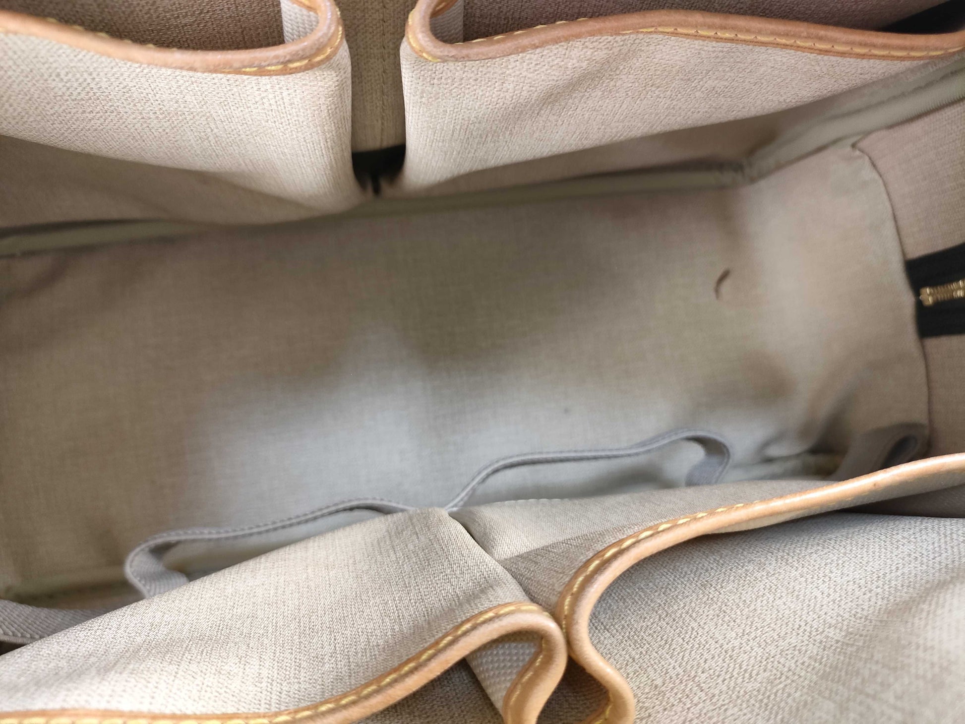 LOUIS VUITTON Monogram LOUIS VUITTON Deauville Monogram Handbag M47270 Handbag