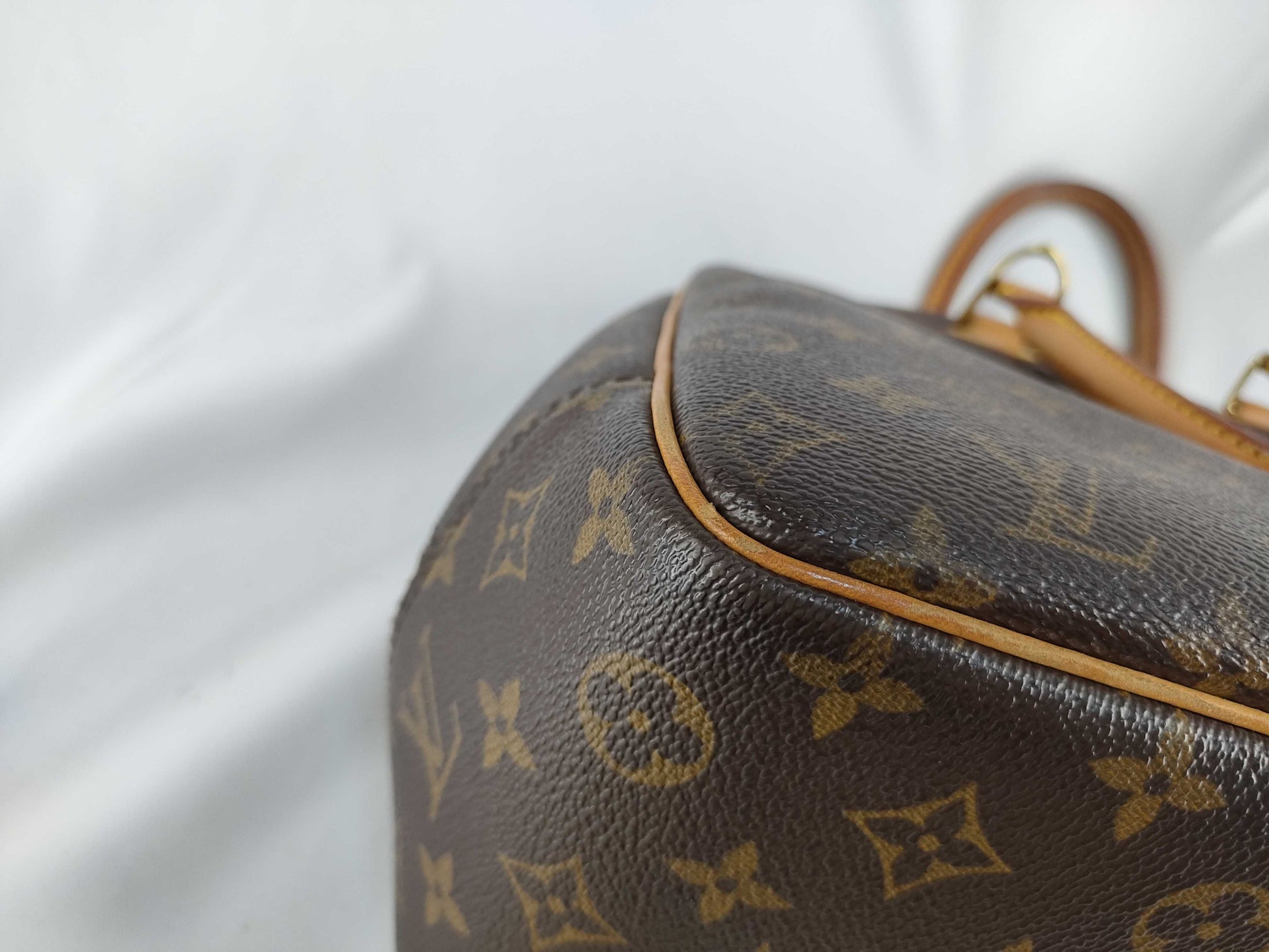 LOUIS VUITTON Monogram LOUIS VUITTON Deauville Monogram Handbag M47270 Handbag