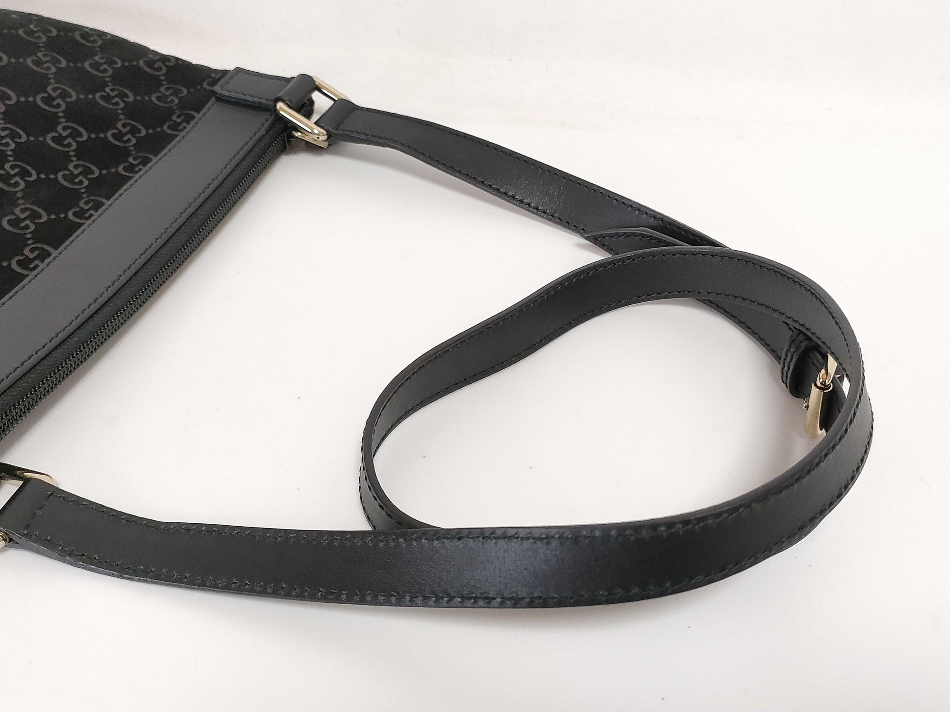 GUCCI GG Velvet Shoulder Bag