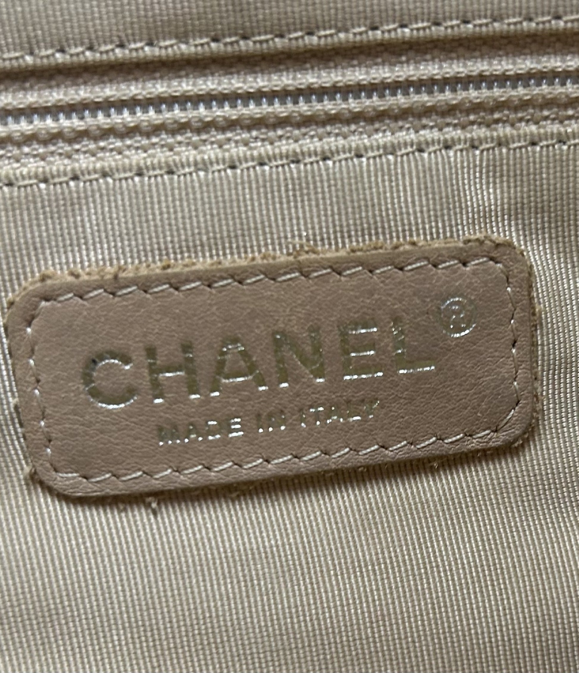 CHANEL Caviar Skin Boston Bag with Coco Mark Pink