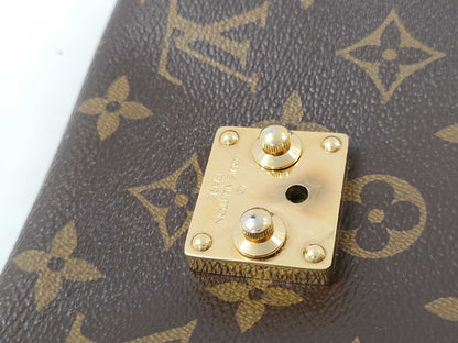 LOUIS VUITTON Pallas Chain Monogram M41201 Shoulder Bag