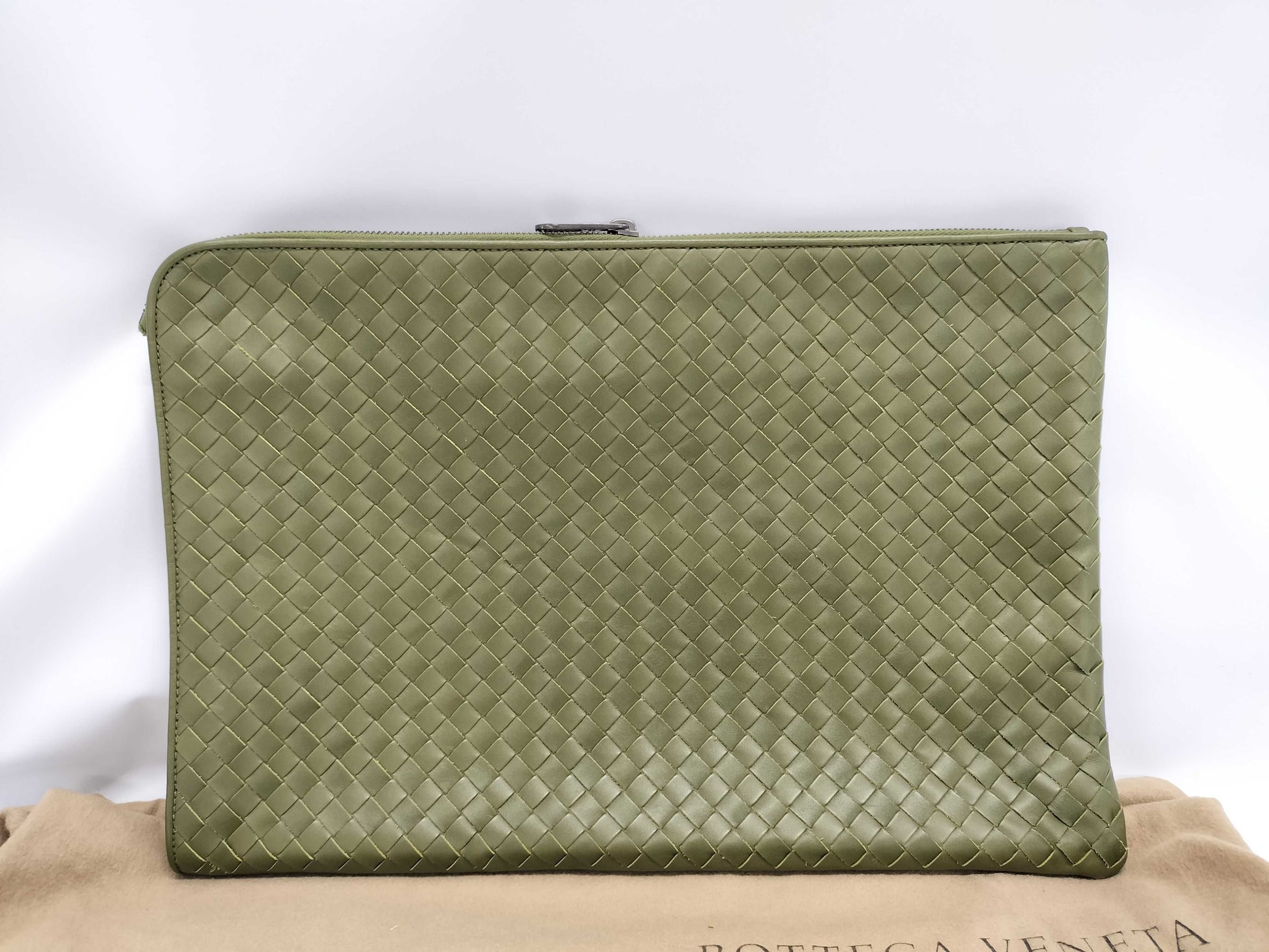 BOTTEGA VENETA Intrecciato Document Case Clutch Bag 224052 Green with Black Hardware, Calf Leather, BO216868 2F Clutch Bag