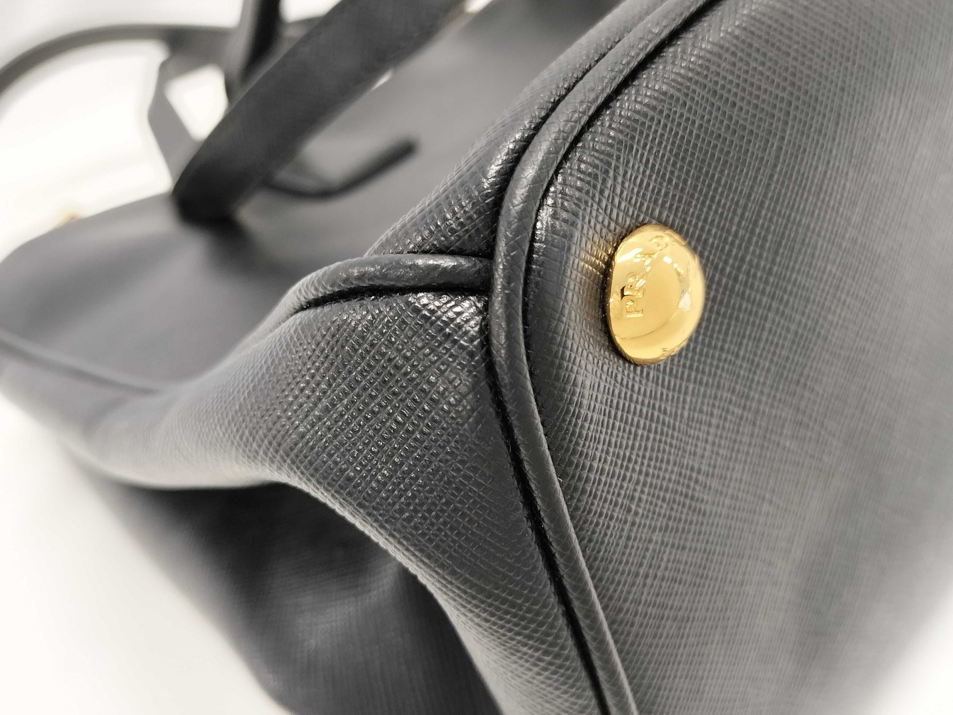 PRADA PRADA Galleria 2-way handbag Saffiano BN2274 black leather with gold hardware