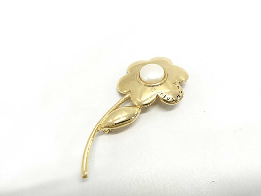 GIVENCHY GIVENCHY Flower Brooch with Pearl and Gold Hardware
