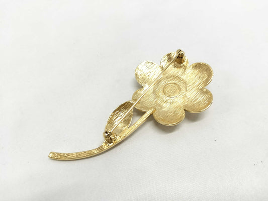 GIVENCHY GIVENCHY Flower Brooch with Pearl and Gold Hardware
