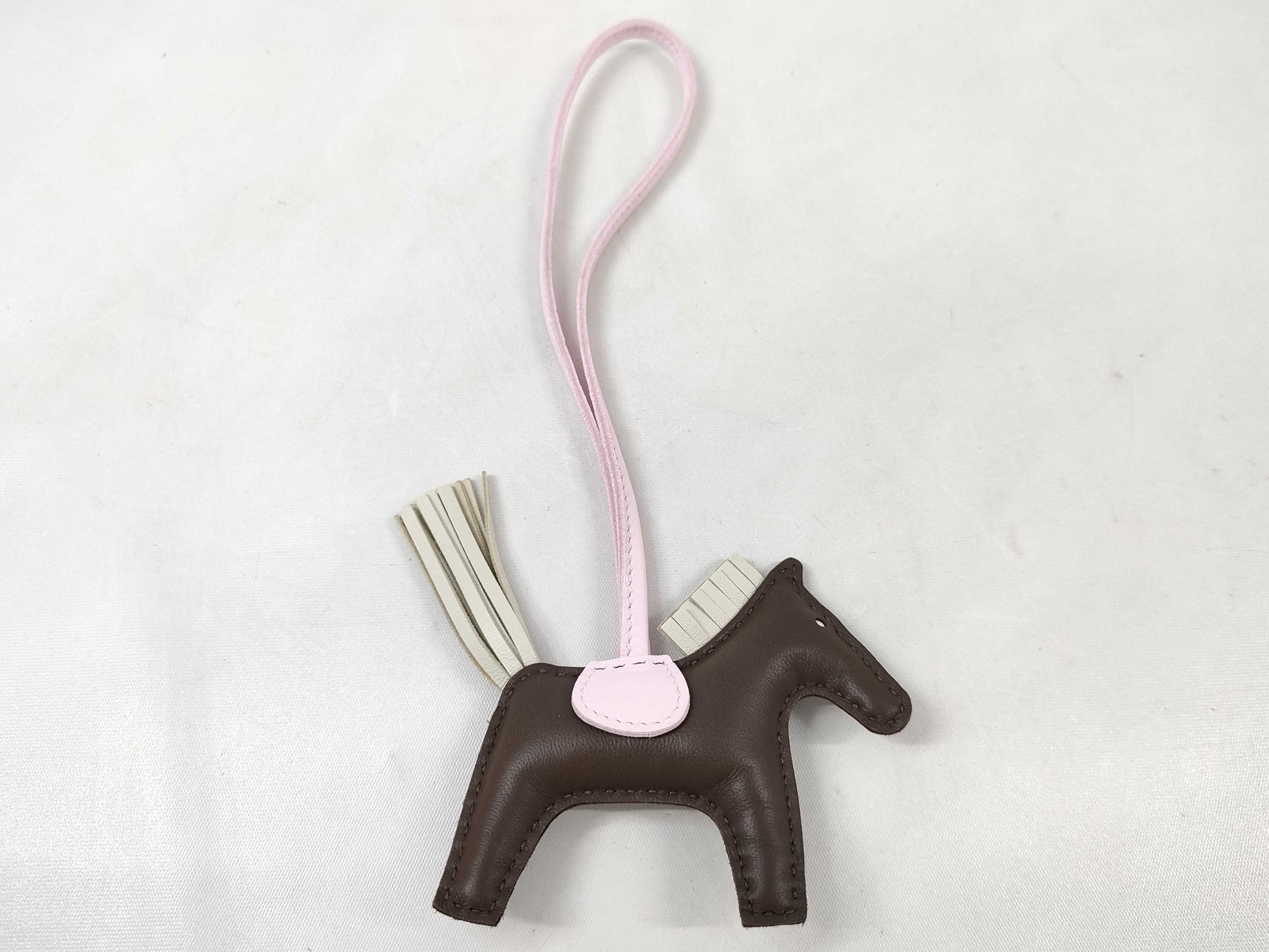 HERMES Rodeo PM Charm, Chocolat Clé Rose Darling, Double Engraved Charm
