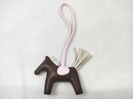 HERMES Rodeo PM Charm, Chocolat Clé Rose Darling, Double Engraved Charm