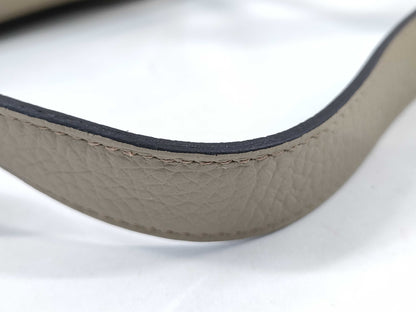HERMES Lindy Mini Shoulder Bag in Taurillon Clemence Leather, Beige Marfa Leather, Gold Hardware, GP W Stamp
