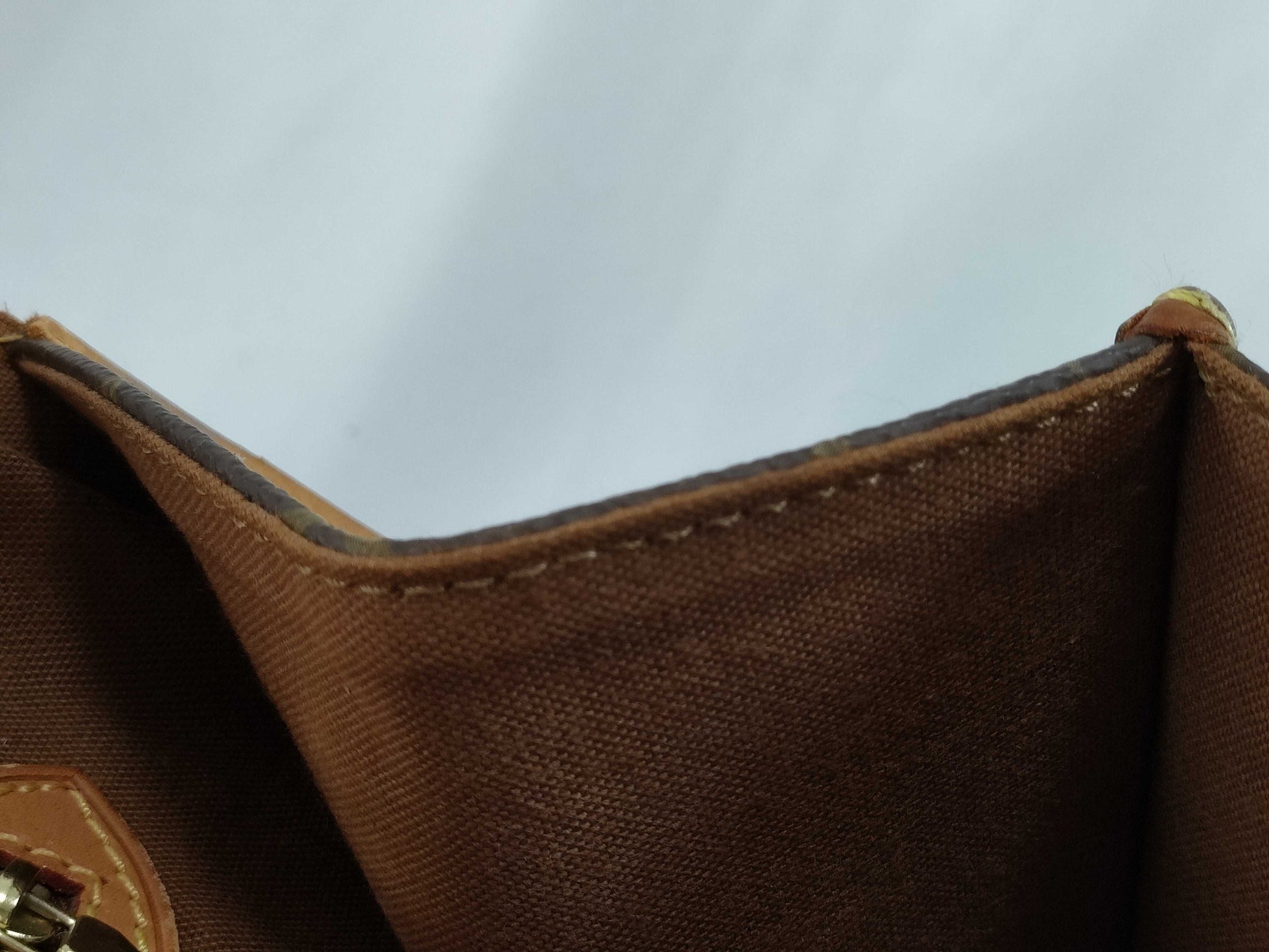 LOUIS VUITTON M 51121 Monogram Louis Vuitton M51121 Beverly 41 Monogram Handbag Business Bag