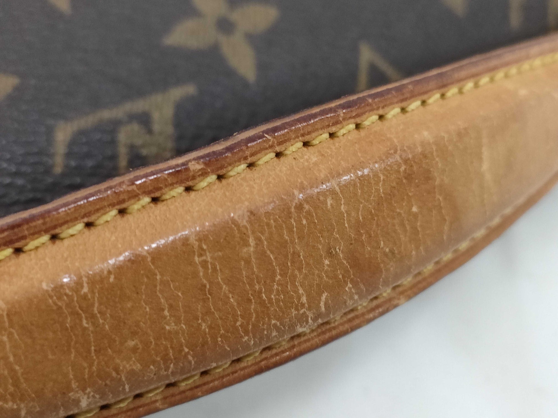 LOUIS VUITTON M 51121 Monogram Louis Vuitton M51121 Beverly 41 Monogram Handbag Business Bag