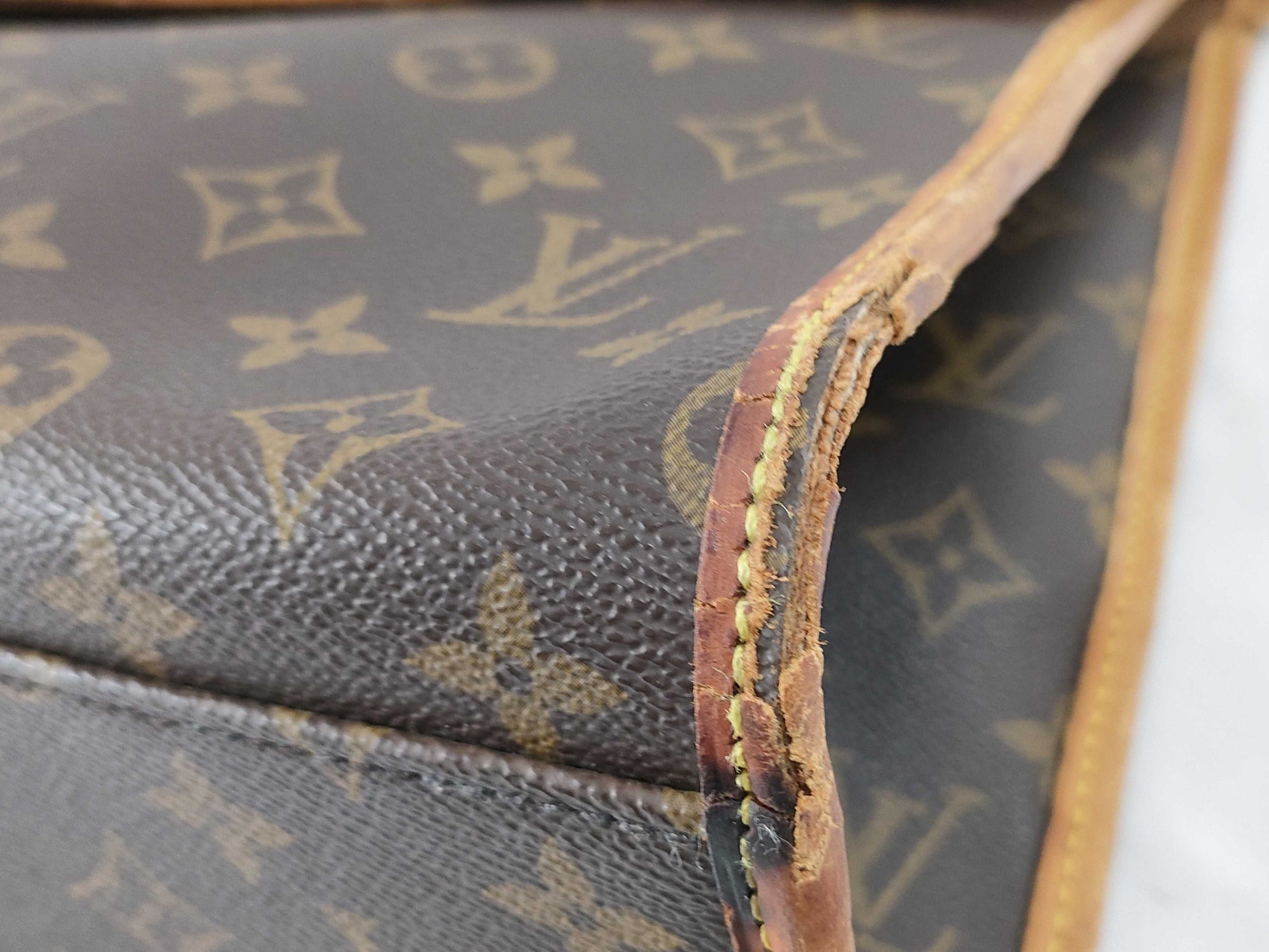 LOUIS VUITTON M 51121 Monogram Louis Vuitton M51121 Beverly 41 Monogram Handbag Business Bag