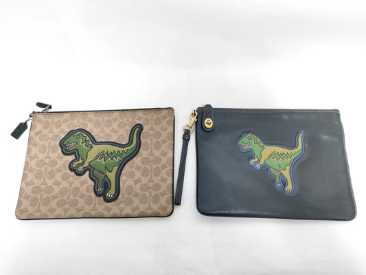 COACH Signature Coach Lexi Clutch Bag 