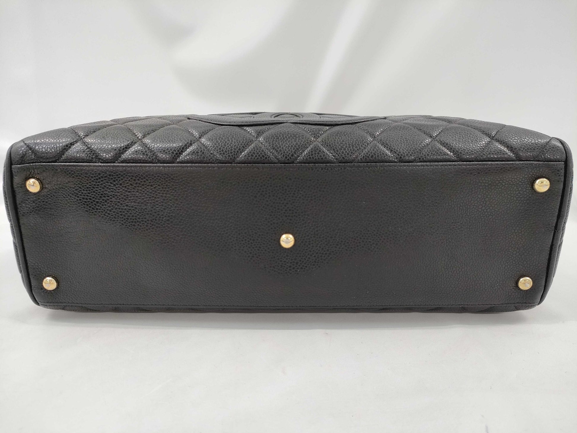CHANEL Caviar Skin Large Coco Mark Bowling Handbag