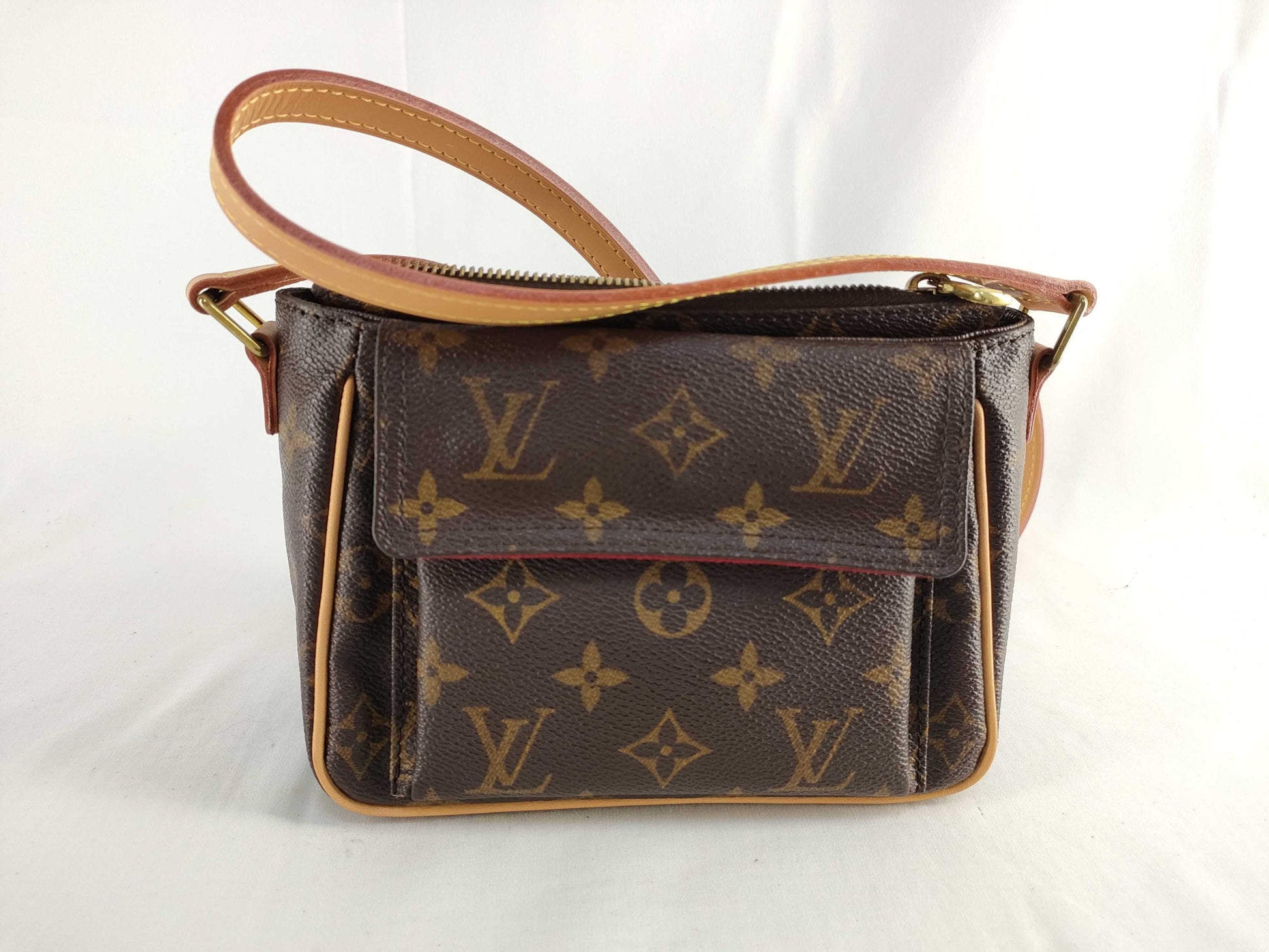 LOUIS VUITTON Monogram Louis Vuitton Monogram Viva Cite PM Shoulder Bag