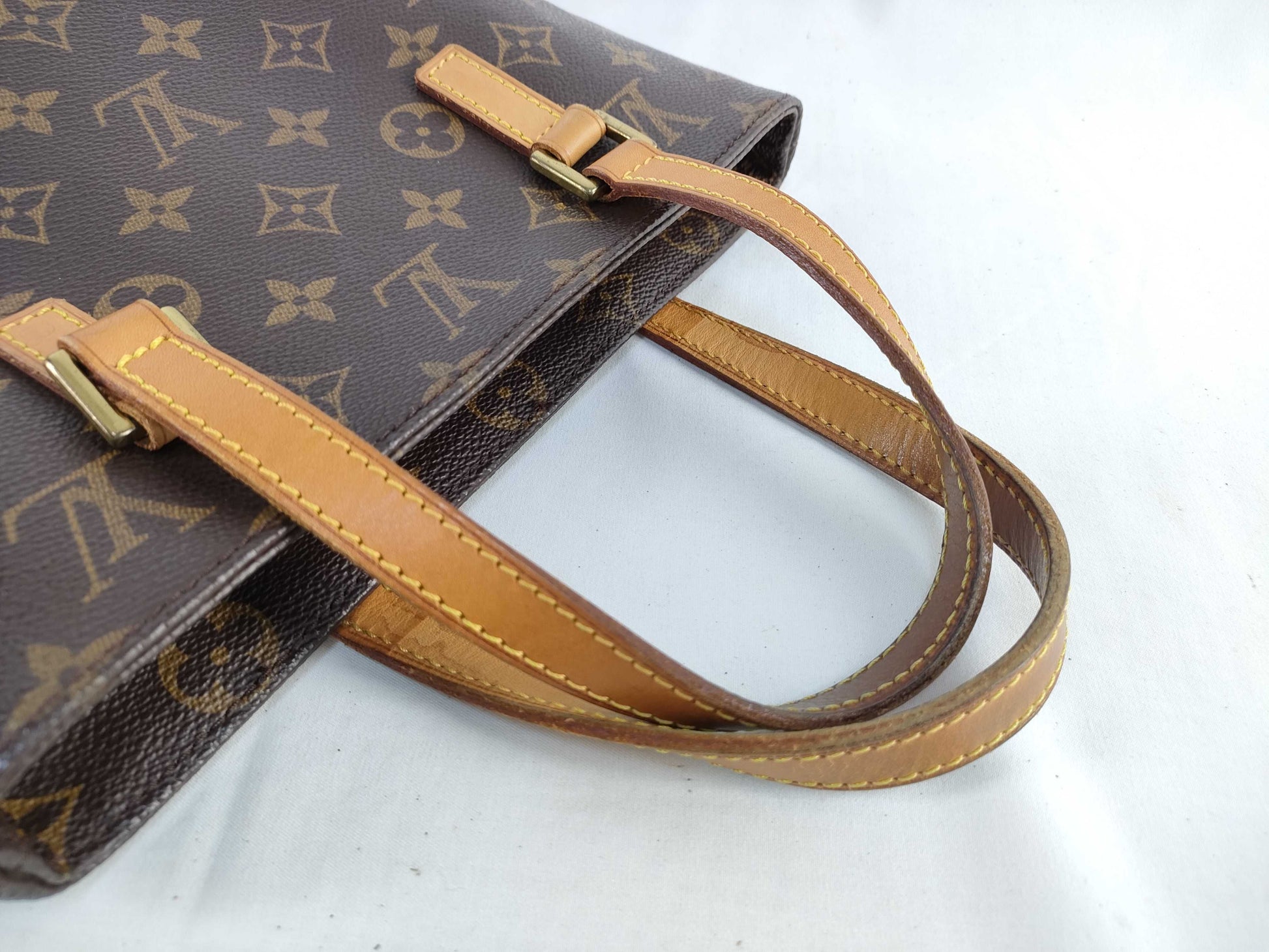 LOUIS VUITTON Monogram Louis Vuitton Monogram Handbag
