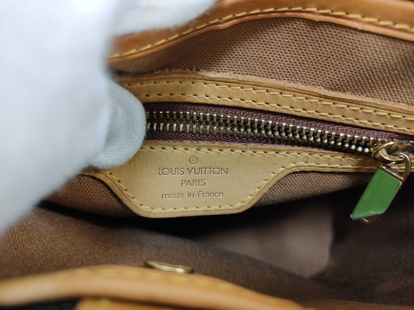 LOUIS VUITTON Monogram Louis Vuitton Monogram Handbag