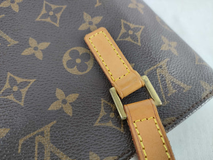 LOUIS VUITTON Monogram Louis Vuitton Monogram Handbag