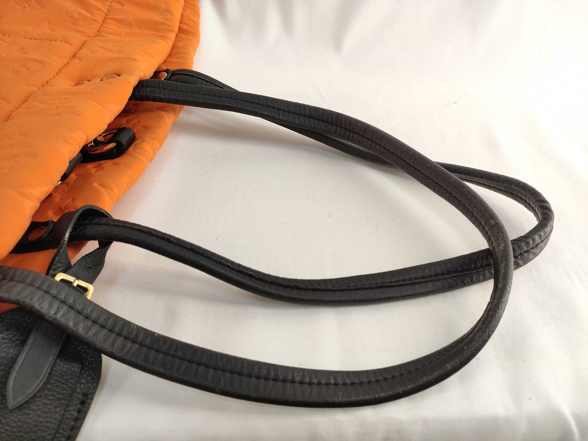 LOUIS VUITTON M92803 Monogram Louis Vuitton Monogram Scuba Scuba MM M92803 RC3050 Orange Handbag