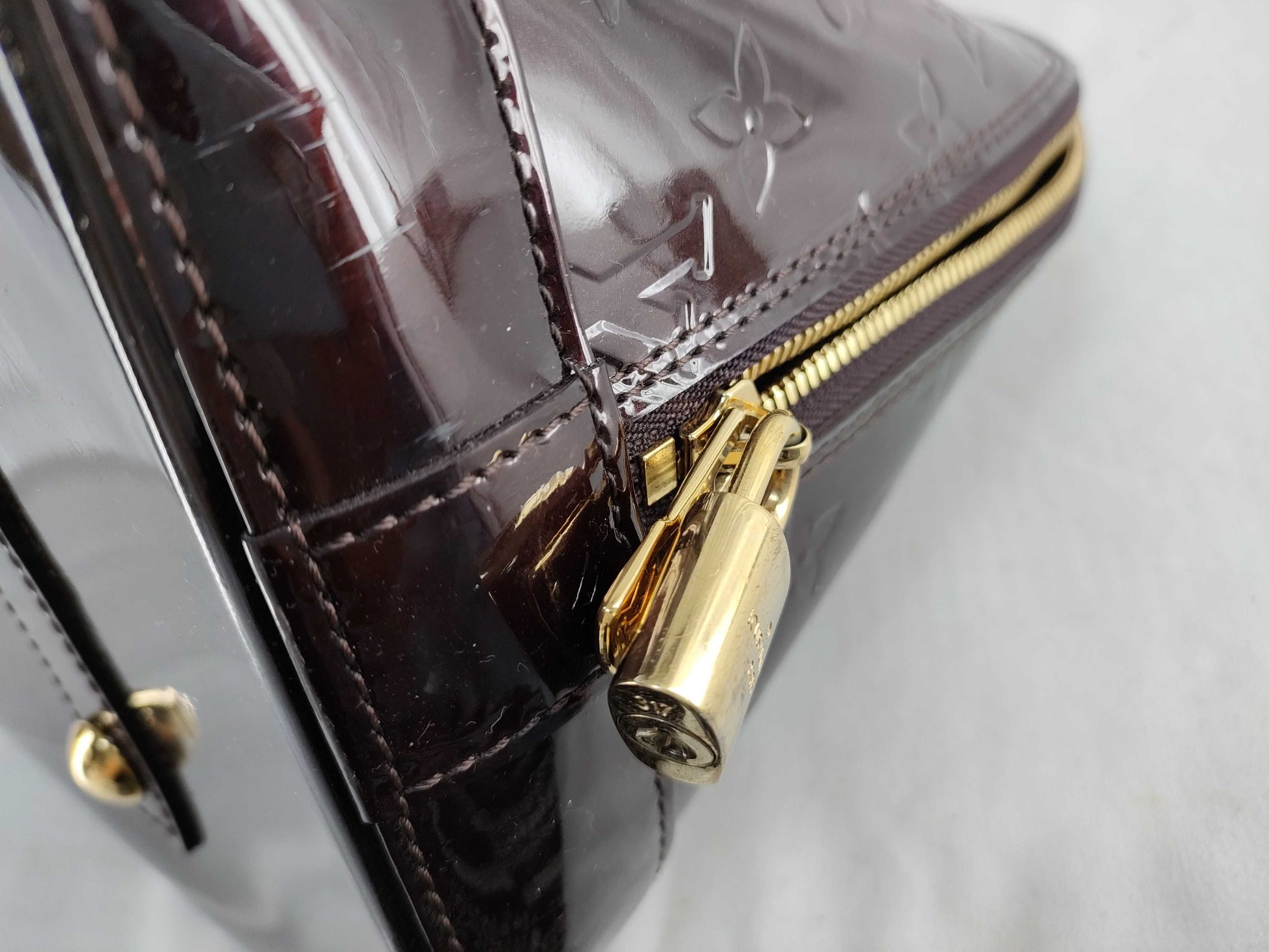 LOUIS VUITTON M93595 Vernis Alma GM M93595 MI1181 Handbag