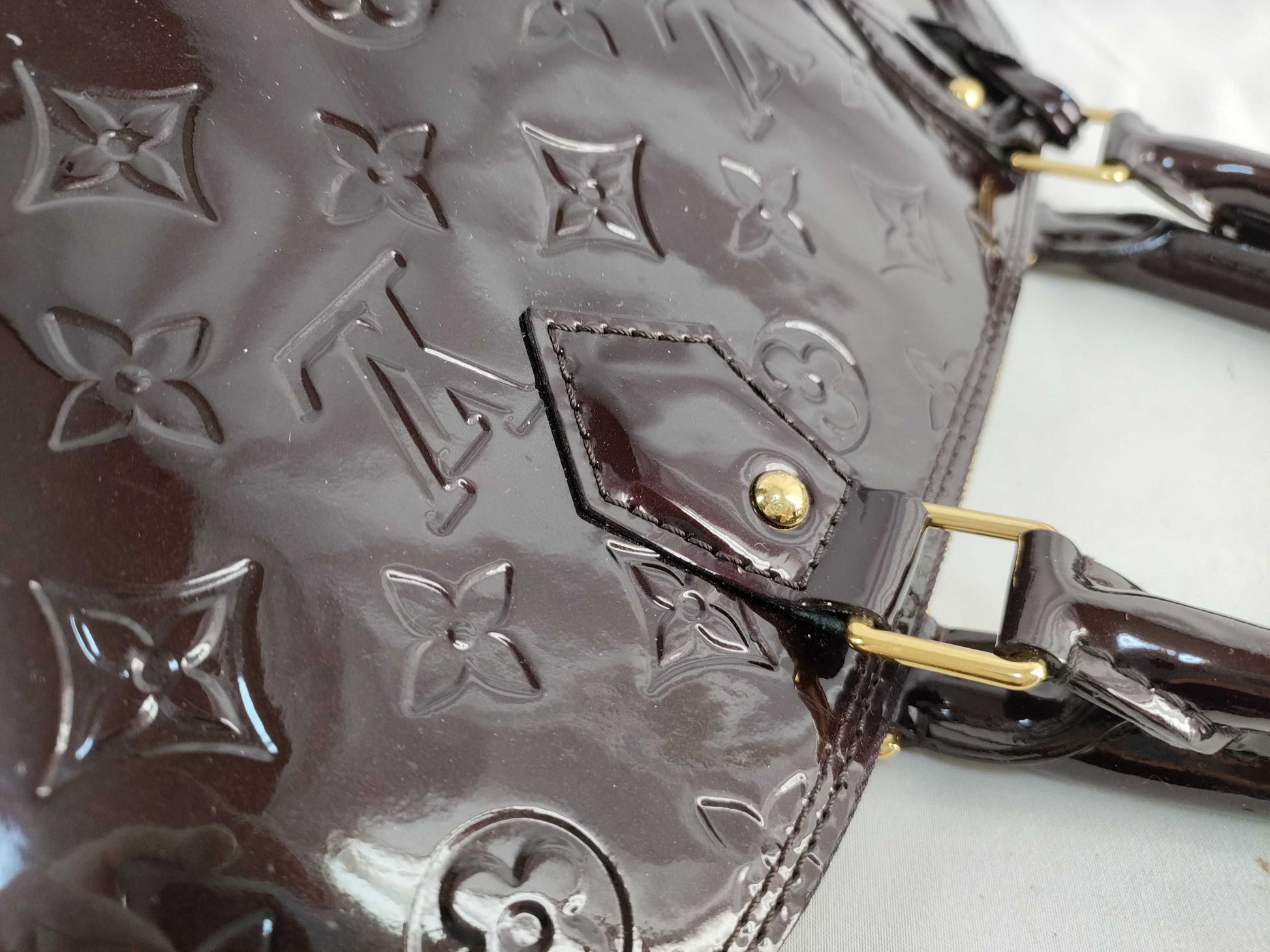 LOUIS VUITTON M93595 Vernis Alma GM M93595 MI1181 Handbag
