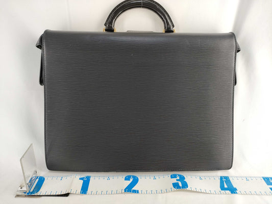 LOUIS VUITTON M54352 Epi Leather Serviet Fermoir M54352 MI1909 Black Shoulder Bag