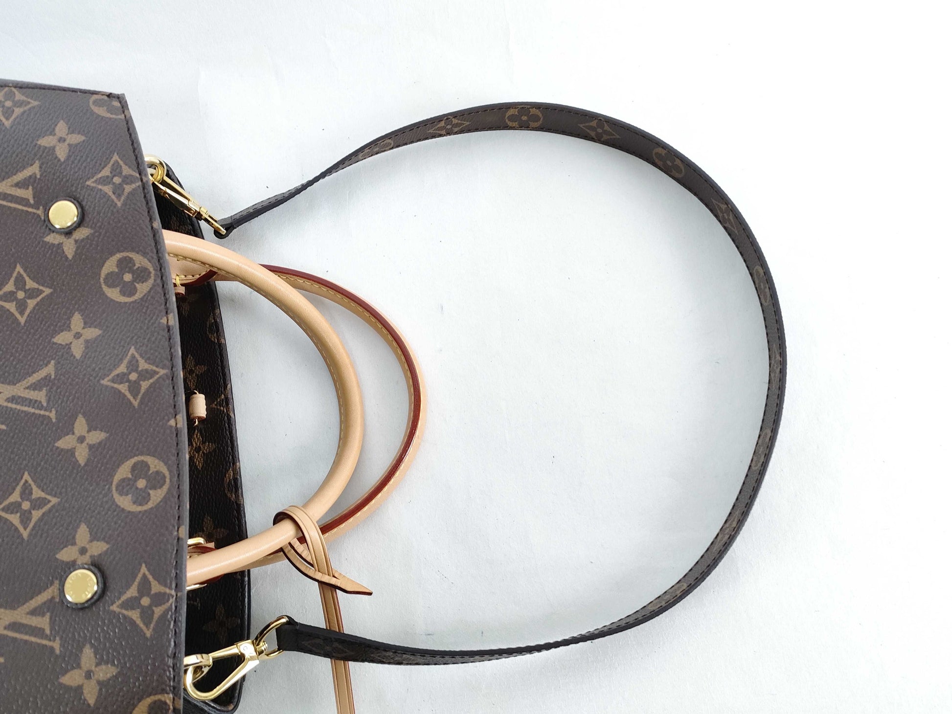 LOUIS VUITTON M41056 Monogram LOUIS VUITTON Monogram Louis Vuitton M41056 Montaigne MM Handbag Handbag