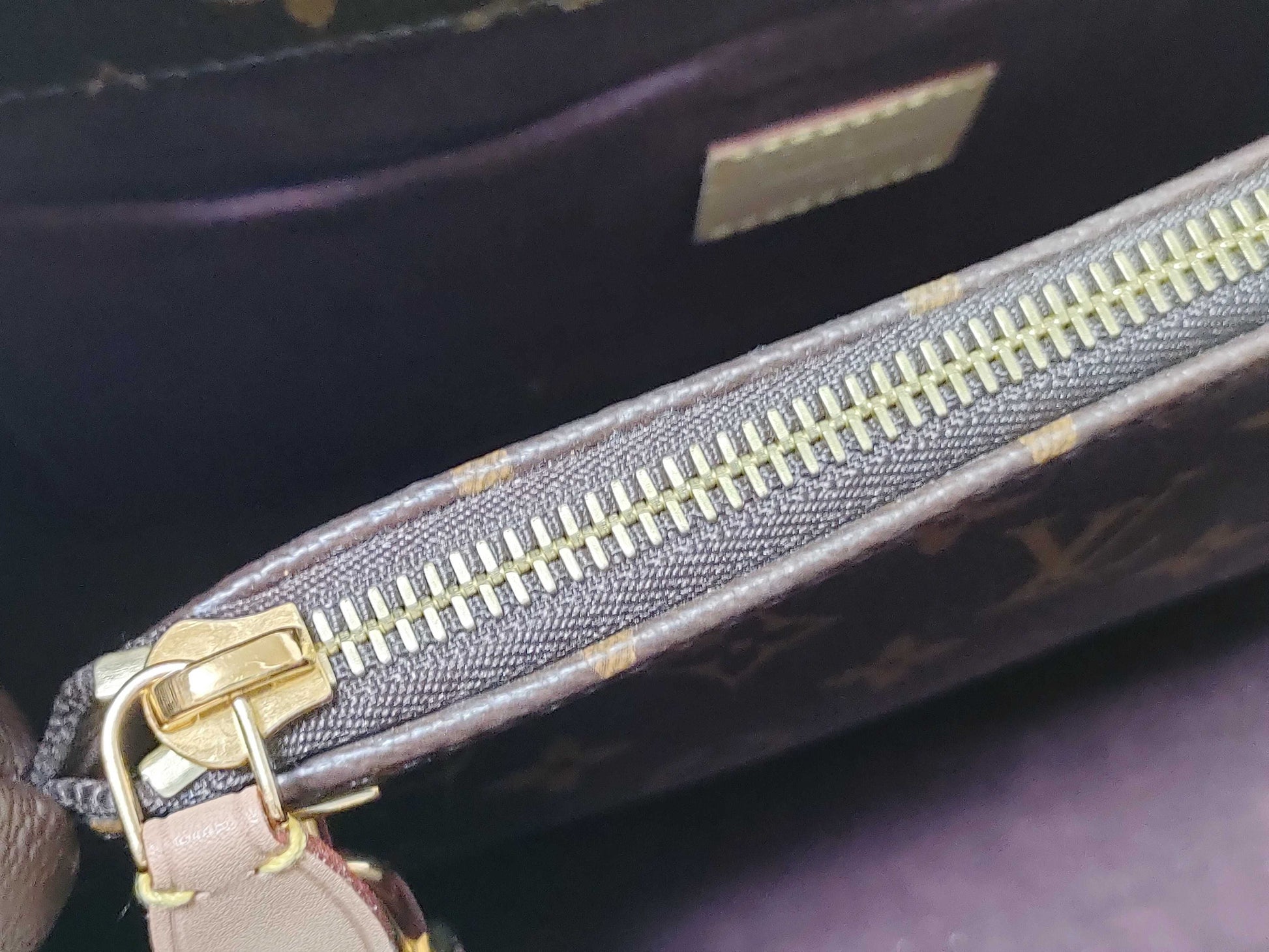 LOUIS VUITTON M41056 Monogram LOUIS VUITTON Monogram Louis Vuitton M41056 Montaigne MM Handbag Handbag