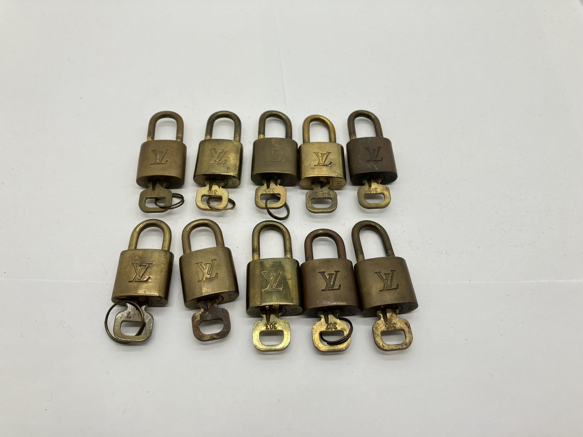 LOUIS VUITTON LOUIS VUITTON Louis Vuitton Cadena Padlock 10-Piece Set Other Accessories Other Accessories