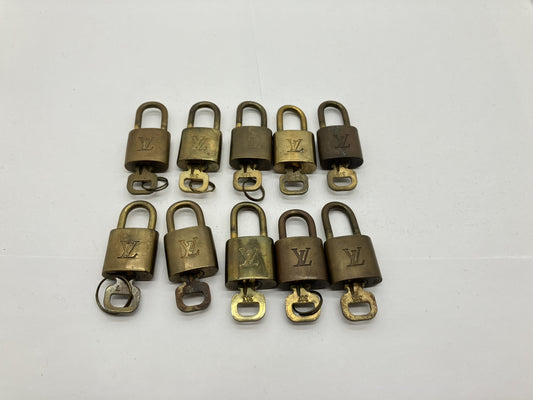 LOUIS VUITTON LOUIS VUITTON Louis Vuitton Cadena Padlock 10-Piece Set Other Accessories Other Accessories